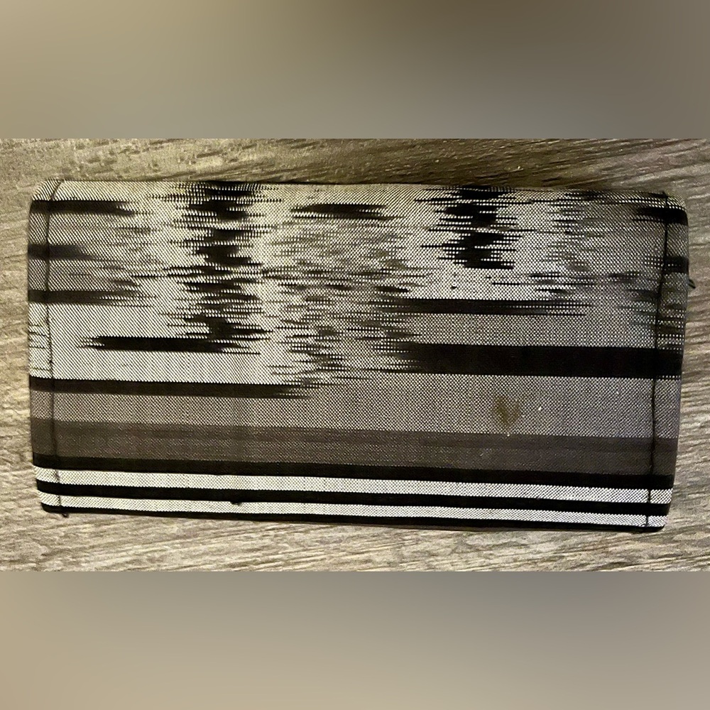 Simple Zig Zag Pattern Fabric Wallet - Multiple P… - image 4